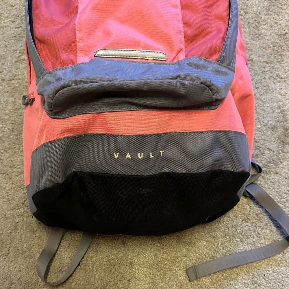 The North Face Unisex Vault Backpack School Travel Pink Gray One Size Bag